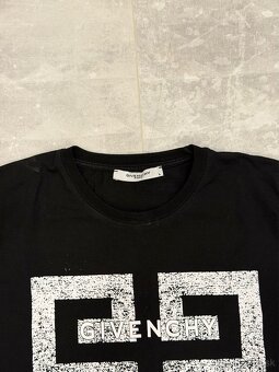 GIVENCHY čierne tričko - 2