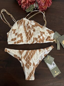 Plavky stali 850 eur - 2