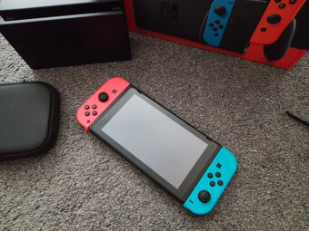 Nintendo Switch V2 - 2