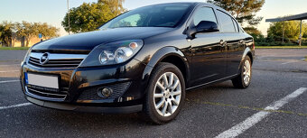 ASTRA SEDAN - 2