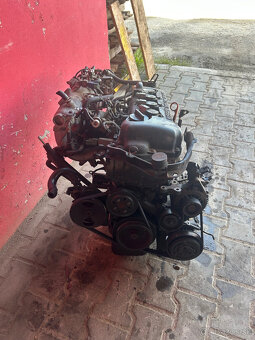 Motor 1,8 16V Nissan 84KW QG18 Primera komplet - 2