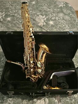 Alt saxofón Yamaha YAS-62 - 2