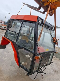 TROJKOVA BRNENSKA KABINA TRAKTOR ZETOR - 2