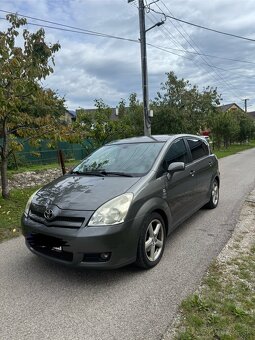 Toyota Corolla Verso 130KW 7Miestna - 2