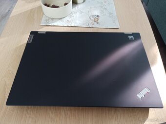 Lenovo ThinkPad P15 Gen1 - 2