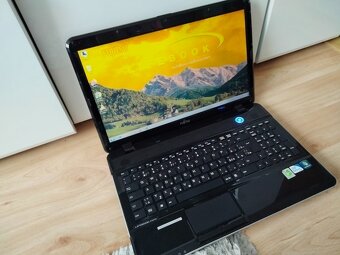 15,6" Fujitsu Lifebook / 120gb ssd / 4gb ram / Windows 7/ - 2