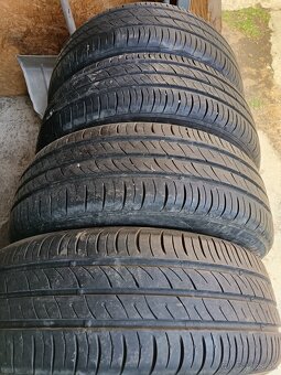 185/60r15 - 2