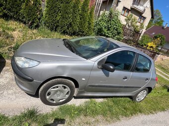 Peugeot 206 1.1 benzín - 2