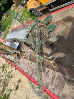 Predám Pluh za Traktor/Zetor 4Radlicny - 2