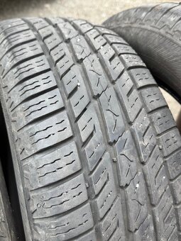 215/60R16 - 2
