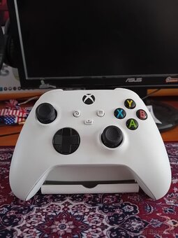 Xbox Series S + ovládač Xbox Daystrike Camo - 2