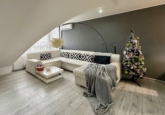Moderný slnečný 4 izbový byt na Bulvári - 2