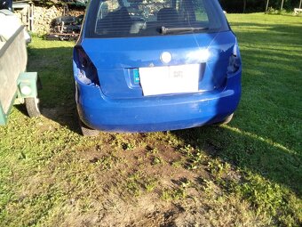 Skoda Fabia 2 zadný naraznik - 2