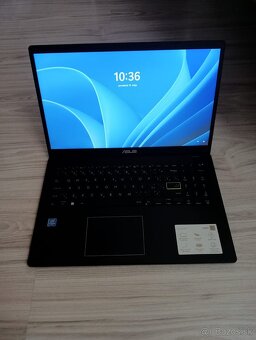 Predám notebook Asus E510M - 2