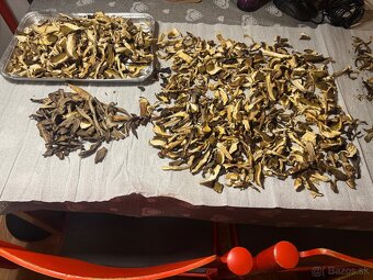 Dekorácia ,ingrerdiencie suchučke a vonave. - 2