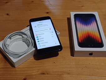 Apple iPhone SE 2022 batéria 100% - 2