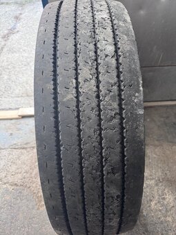 Pneu na kamion - 2