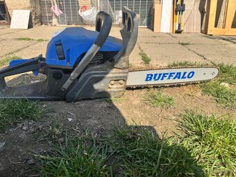 Motorová píla Buffalo - 2