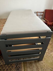 Detska postel s dvomi suflikmy + 1x matrac (NEPOUZITA) - 2