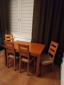 Kuchynský stôl a stoličky - 2