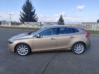 Volvo V40 T4 benzín - 2