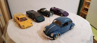 Modely áut 1/24 Burago a iné - 2