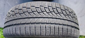 235/55 R17 Nokian WR A4 - 2