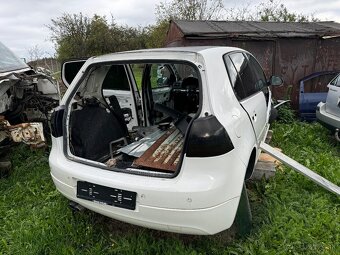 Rozpredam golf 5 gti - 2