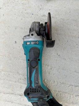 Predám aku brúsku Makita DGA 452 - 2