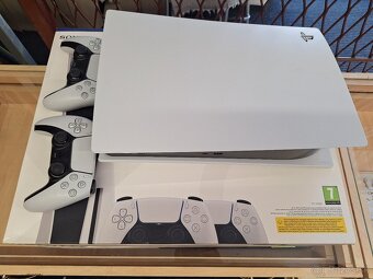 PlayStation 5 (s mechanikou) 825GB + 2ks ovládač - 2