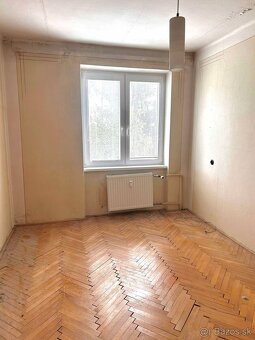 Veľký 3 izb. tehlový byt 81 m2 pri námestí v HE (za VUB) - 2