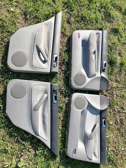 Volkswagen golf IV - tapacír dverí - 2