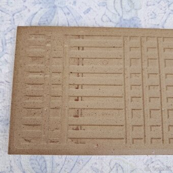 Retro dlažba – tehlovo hnedá farba - lesklá - 0,30€ za ks - 2