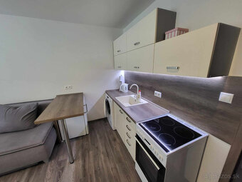 Na prenájom kompletne zariadená garzónka 20 m2 - 2