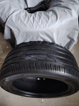Pneumatiky 235/ 45 R17 - 2