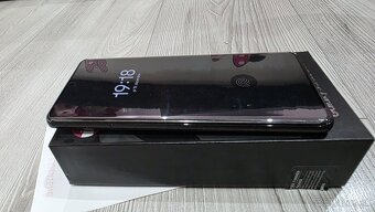 Predám Samsung Galaxy S21 Ultra 5G v čiernej farbe - 2