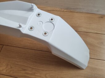 Predny blatnik Husqvarna - 2