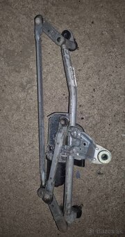 Predám náhon stieračov na Passat B6  2005-2010 - 2