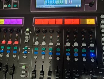 Predám mixpult Allen & Heath GLD-80 - 2