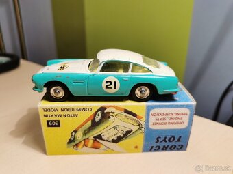 Corgi toys Aston Martin competition - 2
