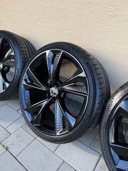 Audi RS6, RS7, SQ7, SQ8 R22 - 2