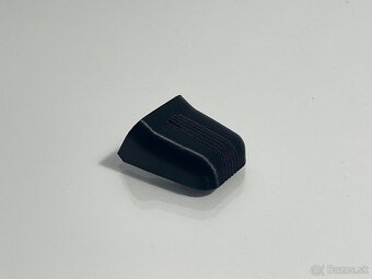 Škoda 110R - Krytky madiel - 2