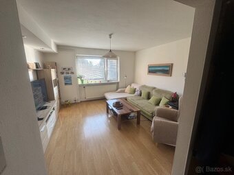 Predám 2i byt s záhradou a garazou - 2