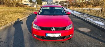 VW Jetta 2012 benzin - 2