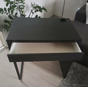 Čierny PC stôl - Ikea - 2