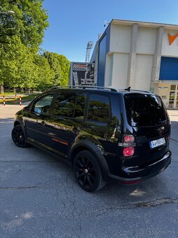 Volkswagen touran cross 2,0 TDi 103 kW - 2