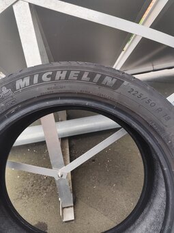 Michelin 225/50 R18 - 2