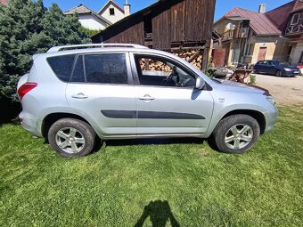 Predám Toyota RAV4 - 2