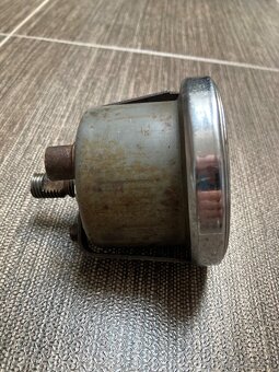 Budík tlaku oleja - 2