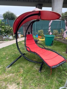 Zahradna hojdacka,hupacka, lezadlo so strieskou - 2